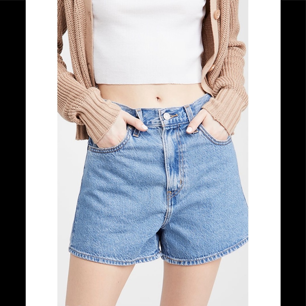 Vintage Levi’s 550 Boyfriend Denim Shorts Size 33” W
